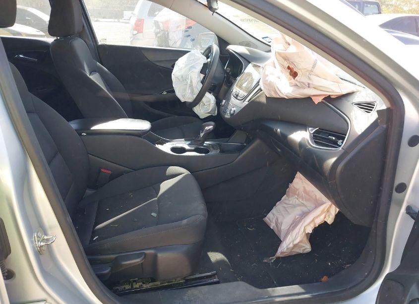 Photo 5 of 2021 Chevrolet Malibu FWD LT (VIN 1G1ZD5ST9MF007363)