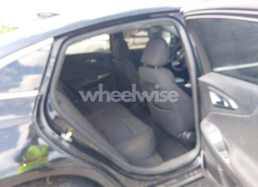 Photo 8 of 2021 Chevrolet Malibu FWD LT (VIN 1G1ZD5ST9MF010411)