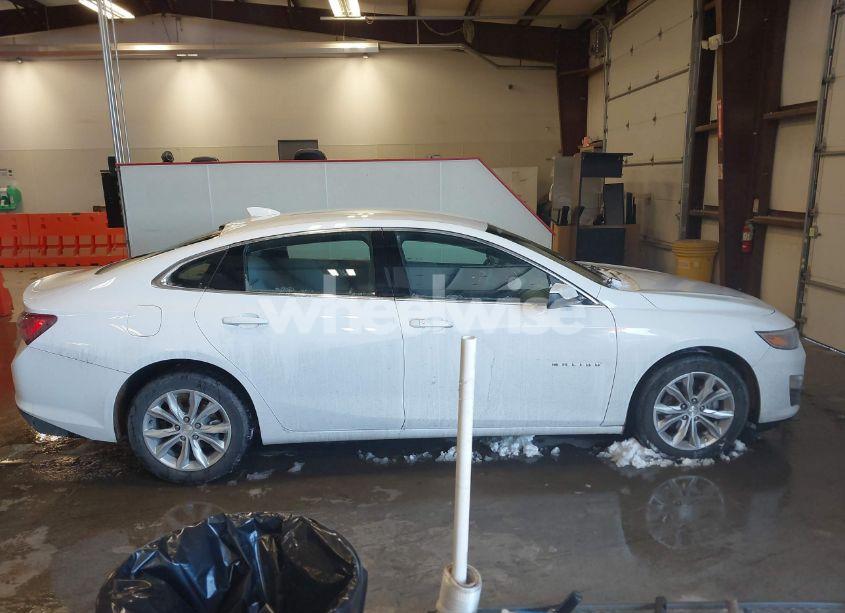 Photo 13 of 2021 Chevrolet Malibu FWD LT (VIN 1G1ZD5ST9MF012255)