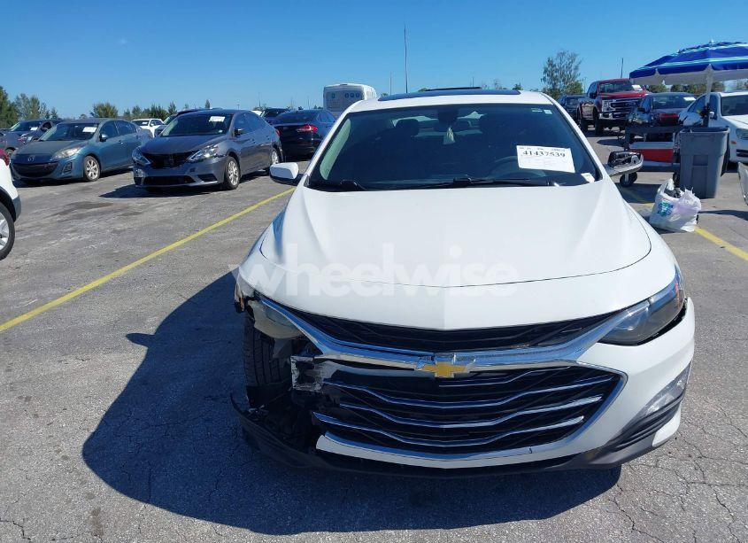 Photo 12 of 2021 Chevrolet Malibu FWD LT (VIN 1G1ZD5ST9MF015611)
