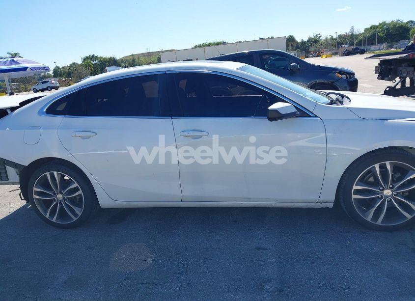 Photo 13 of 2021 Chevrolet Malibu FWD LT (VIN 1G1ZD5ST9MF015611)