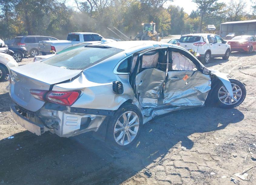 Photo 4 of 2021 Chevrolet Malibu FWD LT (VIN 1G1ZD5ST9MF025720)