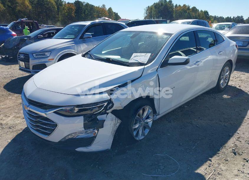 Photo 2 of 2021 Chevrolet Malibu FWD LT (VIN 1G1ZD5ST9MF034448)