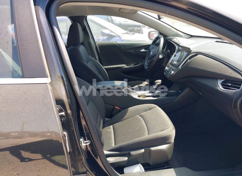 Photo 5 of 2022 Chevrolet Malibu FWD LT (VIN 1G1ZD5ST9NF114687)