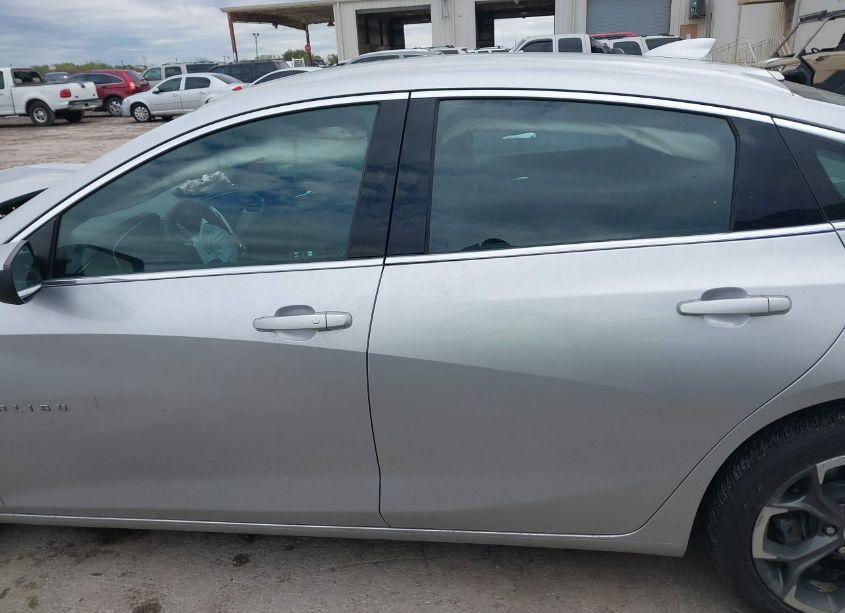 Photo 14 of 2022 Chevrolet Malibu FWD LT (VIN 1G1ZD5ST9NF128878)