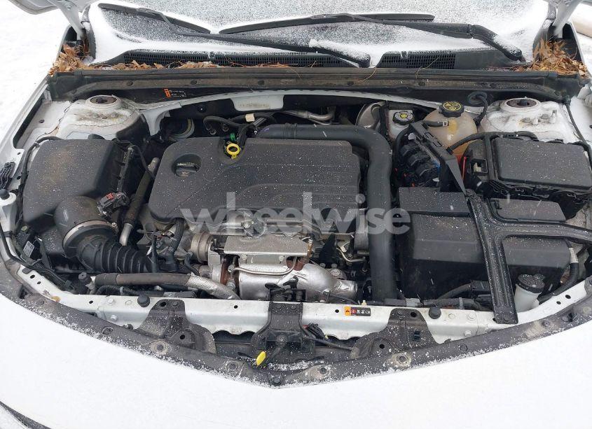 Photo 10 of 2022 Chevrolet Malibu FWD LT (VIN 1G1ZD5ST9NF151402)