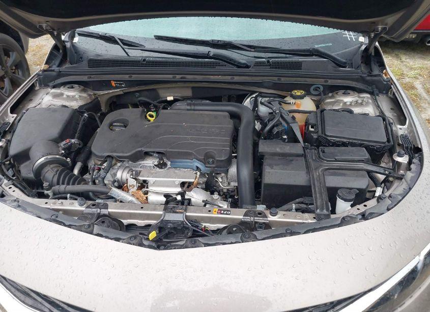 Photo 10 of 2022 Chevrolet Malibu FWD LT (VIN 1G1ZD5ST9NF158754)