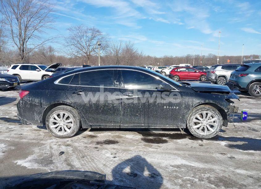 Photo 13 of 2022 Chevrolet Malibu FWD LT (VIN 1G1ZD5ST9NF175909)