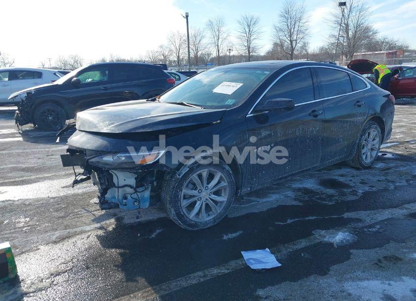 Photo 2 of 2022 Chevrolet Malibu FWD LT (VIN 1G1ZD5ST9NF175909)