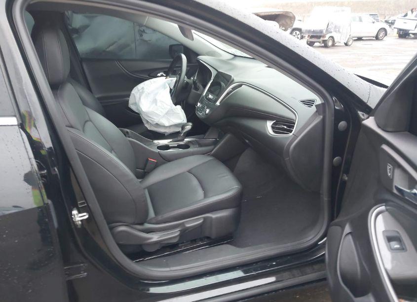 Photo 5 of 2022 Chevrolet Malibu FWD LT (VIN 1G1ZD5ST9NF200484)