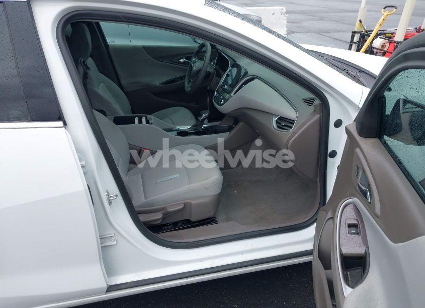 Photo 5 of 2023 Chevrolet Malibu FWD 1LT (VIN 1G1ZD5ST9PF127796)