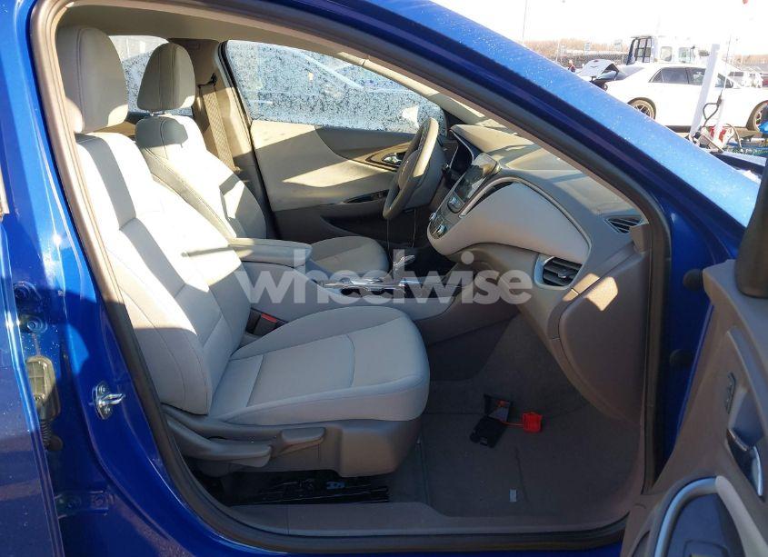 Photo 5 of 2023 Chevrolet Malibu FWD 1LT (VIN 1G1ZD5ST9PF129869)