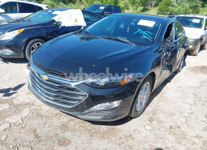 Photo 2 of 2023 Chevrolet Malibu FWD 1LT (VIN 1G1ZD5ST9PF189828)