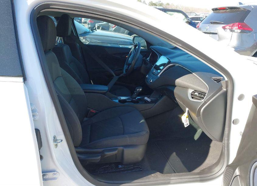 Photo 5 of 2023 Chevrolet Malibu FWD 1LT (VIN 1G1ZD5ST9PF205865)