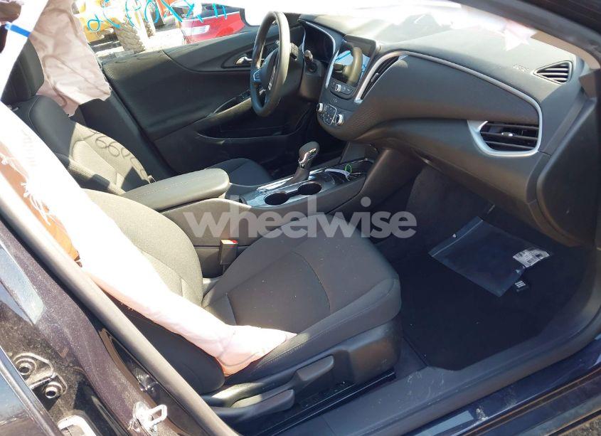 Photo 5 of 2023 Chevrolet Malibu FWD 1LT (VIN 1G1ZD5ST9PF240700)