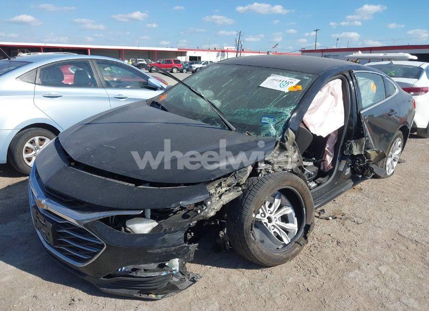 Photo 2 of 2024 Chevrolet Malibu FWD 1LT (VIN 1G1ZD5ST9RF118597)