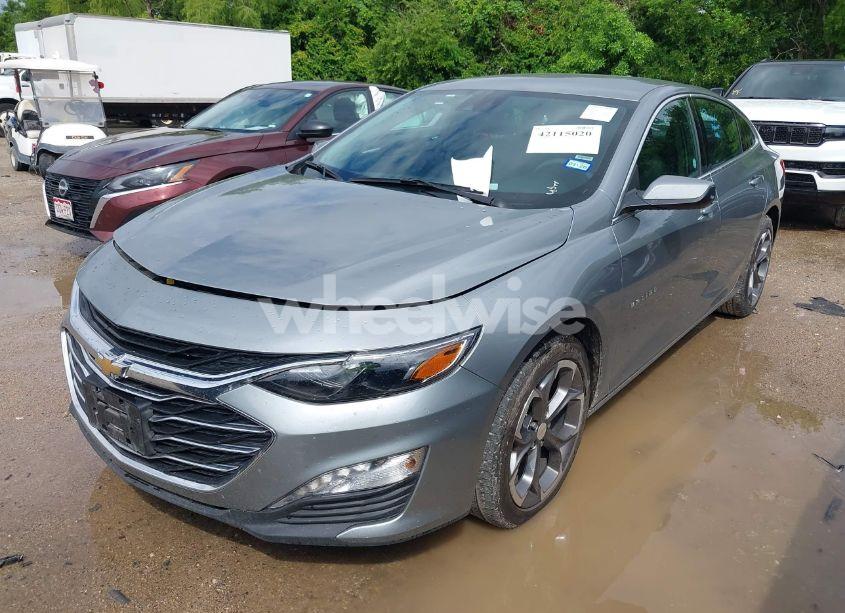 Photo 2 of 2024 Chevrolet Malibu FWD 1LT (VIN 1G1ZD5ST9RF161255)