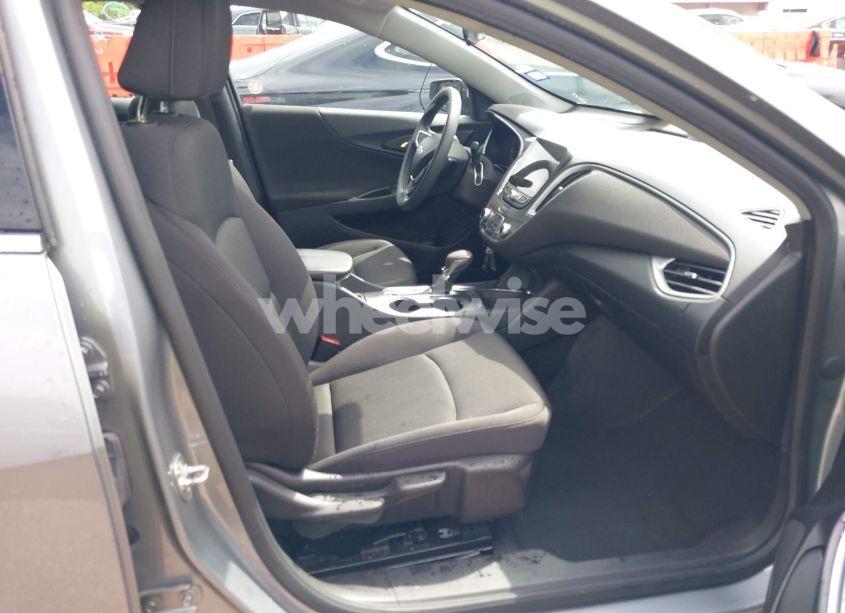 Photo 5 of 2024 Chevrolet Malibu FWD 1LT (VIN 1G1ZD5ST9RF161255)