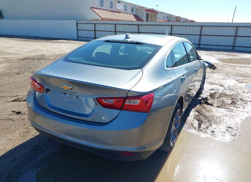 Photo 4 of 2024 Chevrolet Malibu FWD 1LT (VIN 1G1ZD5ST9RF220157)