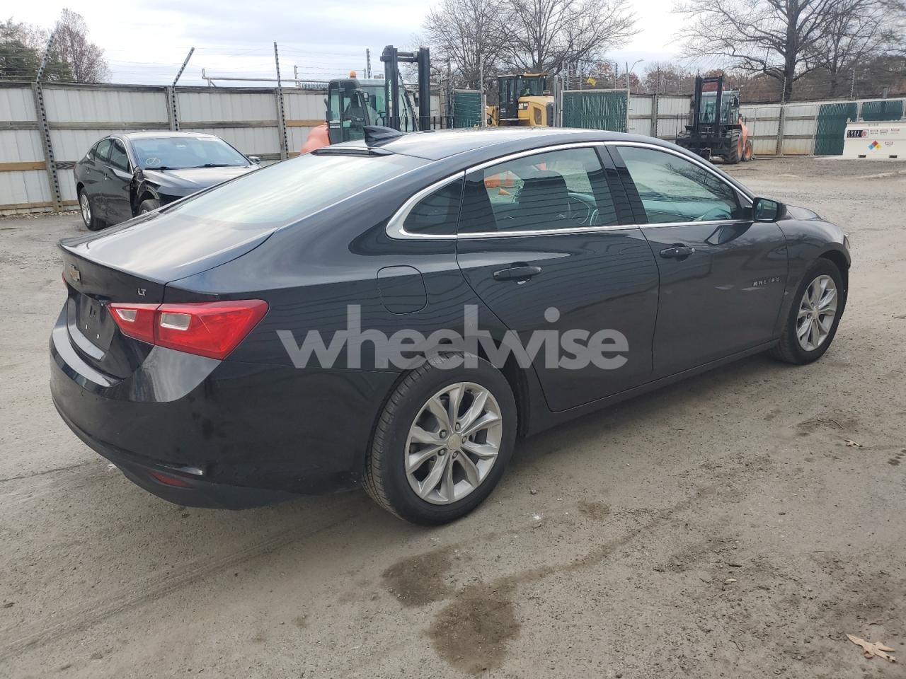 Photo 3 of 2024 CHEVROLET MALIBU LT (VIN 1G1ZD5ST9RF245091)