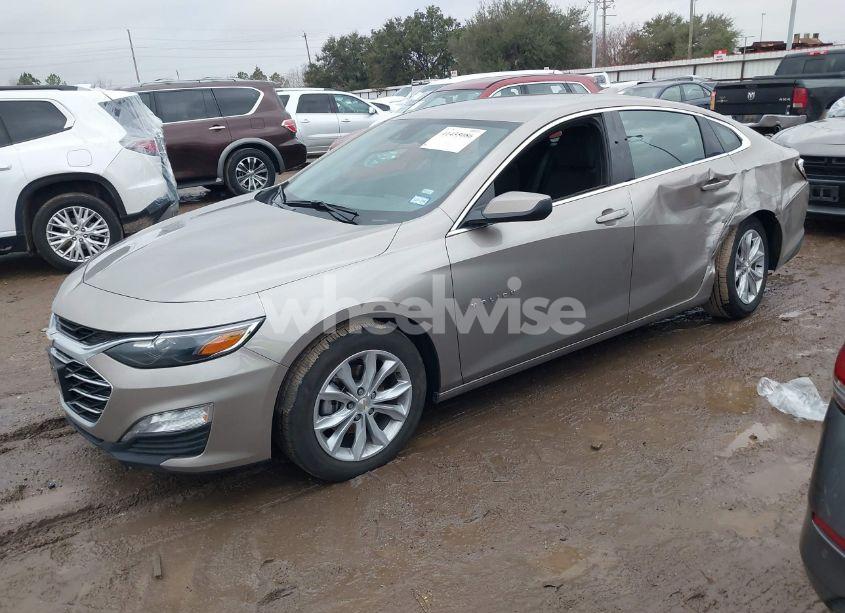 Photo 2 of 2025 Chevrolet Malibu FWD 1LT (VIN 1G1ZD5ST9SF148916)