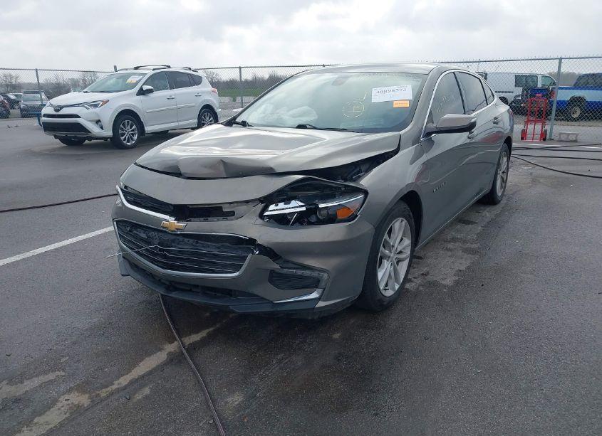 Photo 5 of 2018 Chevrolet Malibu LT (VIN 1G1ZD5STXJF109136)