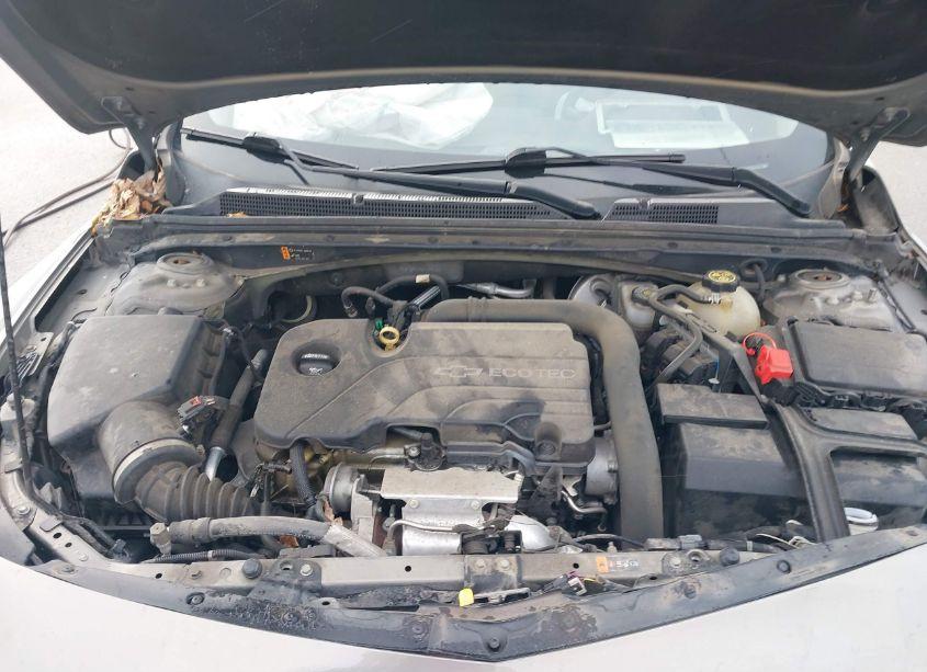 Photo 9 of 2018 Chevrolet Malibu LT (VIN 1G1ZD5STXJF109136)