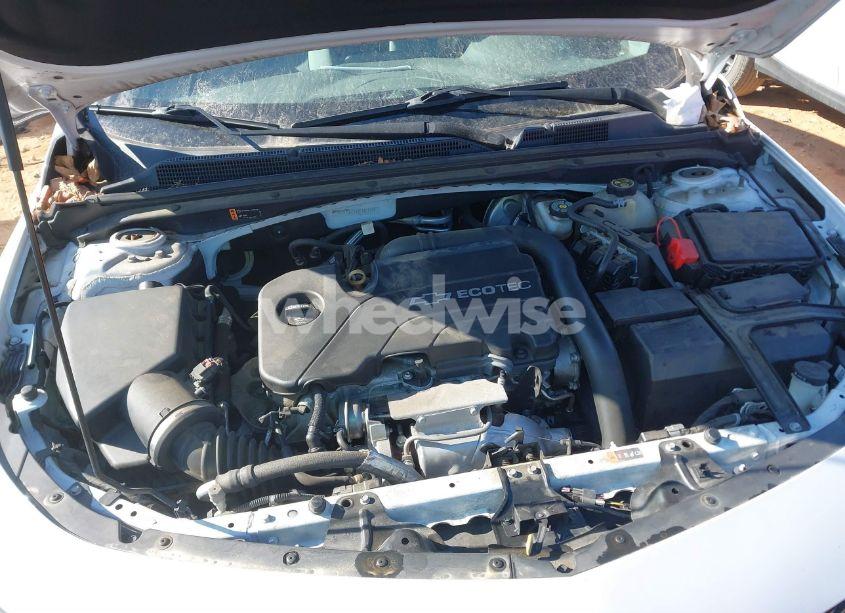 Photo 10 of 2018 Chevrolet Malibu LT (VIN 1G1ZD5STXJF110173)