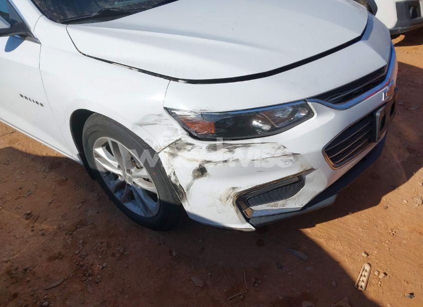Photo 6 of 2018 Chevrolet Malibu LT (VIN 1G1ZD5STXJF110173)