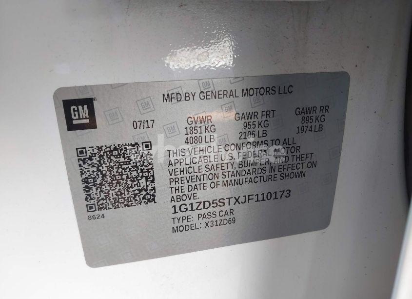 Photo 9 of 2018 Chevrolet Malibu LT (VIN 1G1ZD5STXJF110173)