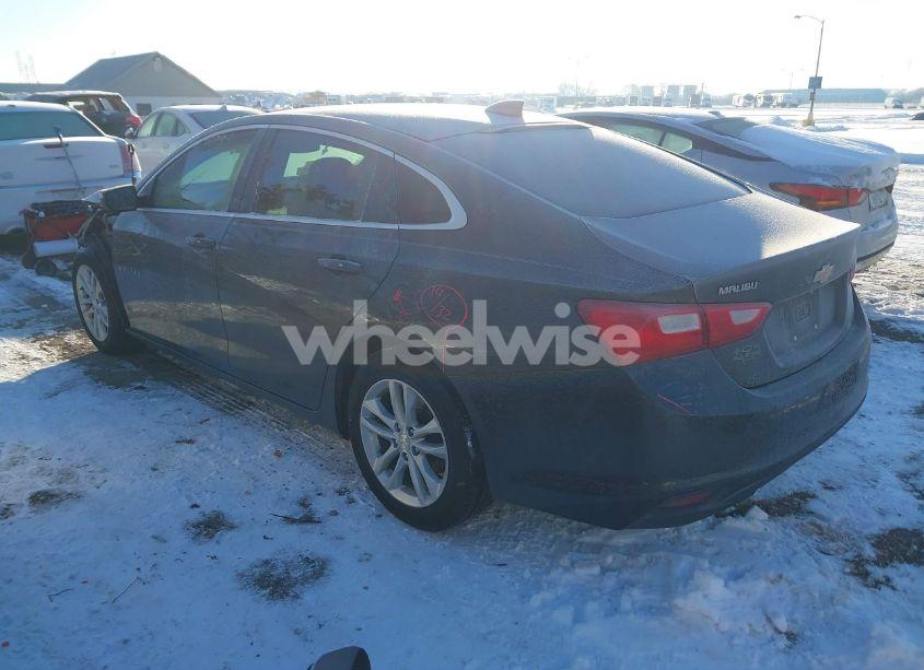 Photo 3 of 2018 Chevrolet Malibu LT (VIN 1G1ZD5STXJF110903)