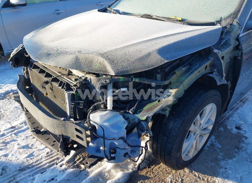 Photo 6 of 2018 Chevrolet Malibu LT (VIN 1G1ZD5STXJF110903)