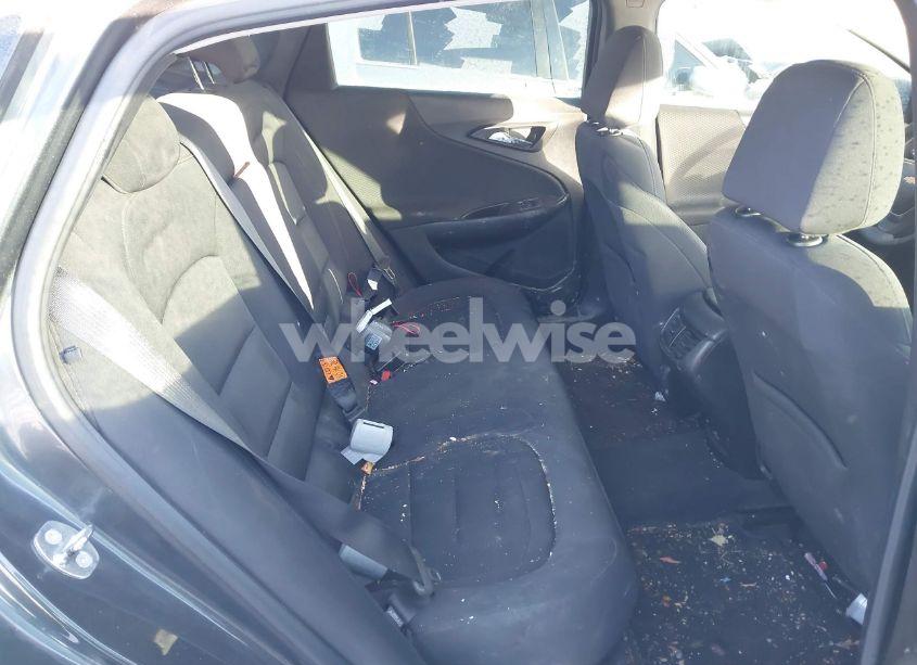 Photo 8 of 2018 Chevrolet Malibu LT (VIN 1G1ZD5STXJF110903)