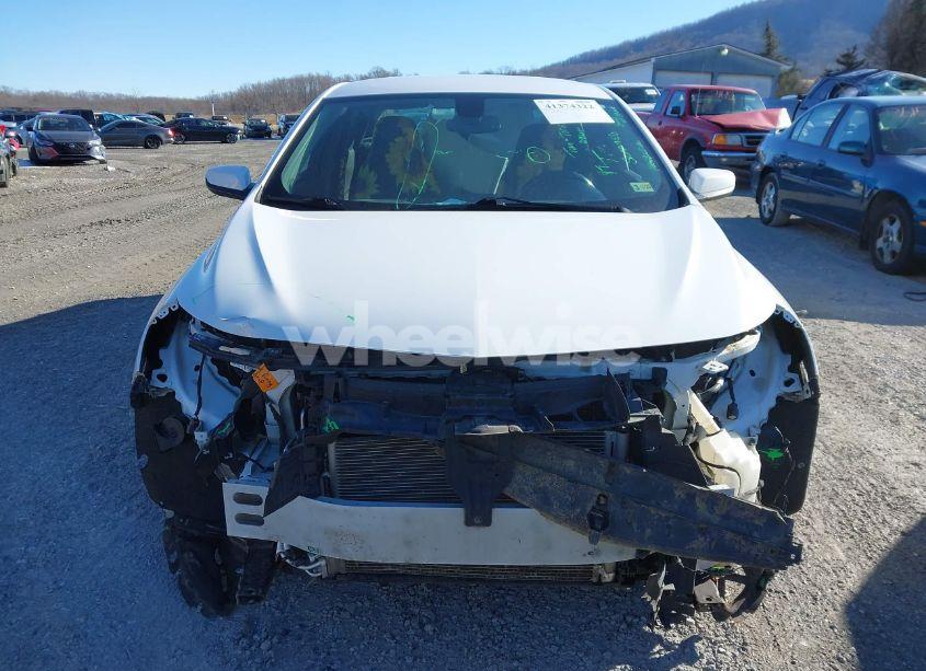 Photo 13 of 2018 Chevrolet Malibu LT (VIN 1G1ZD5STXJF121769)