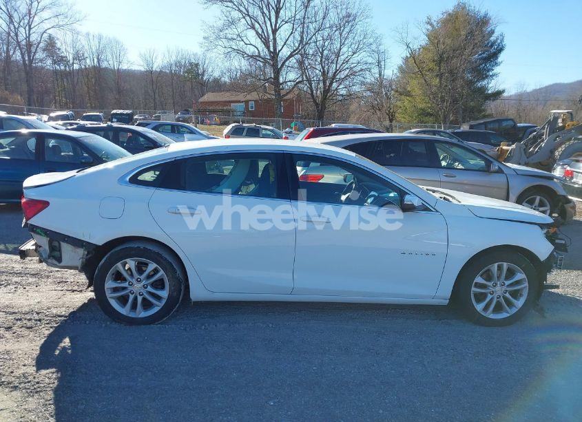 Photo 14 of 2018 Chevrolet Malibu LT (VIN 1G1ZD5STXJF121769)