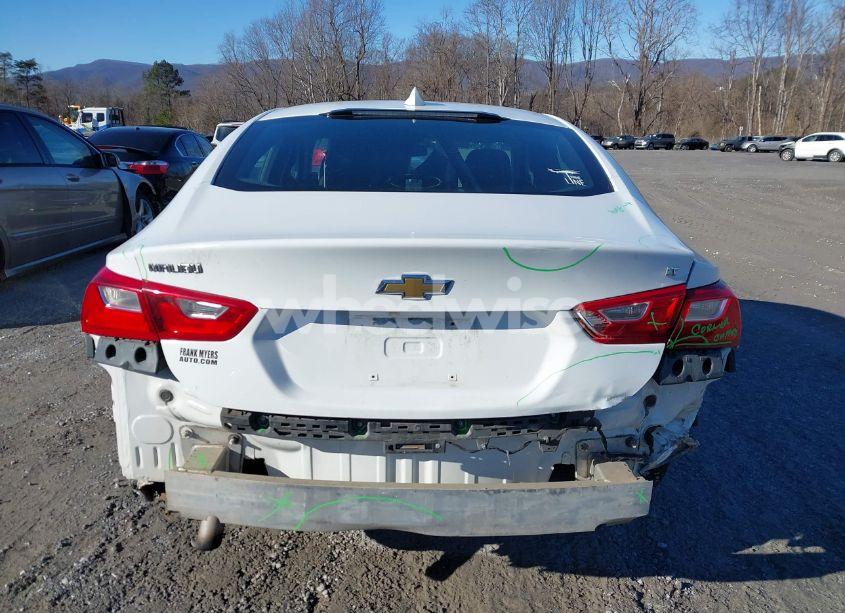 Photo 17 of 2018 Chevrolet Malibu LT (VIN 1G1ZD5STXJF121769)