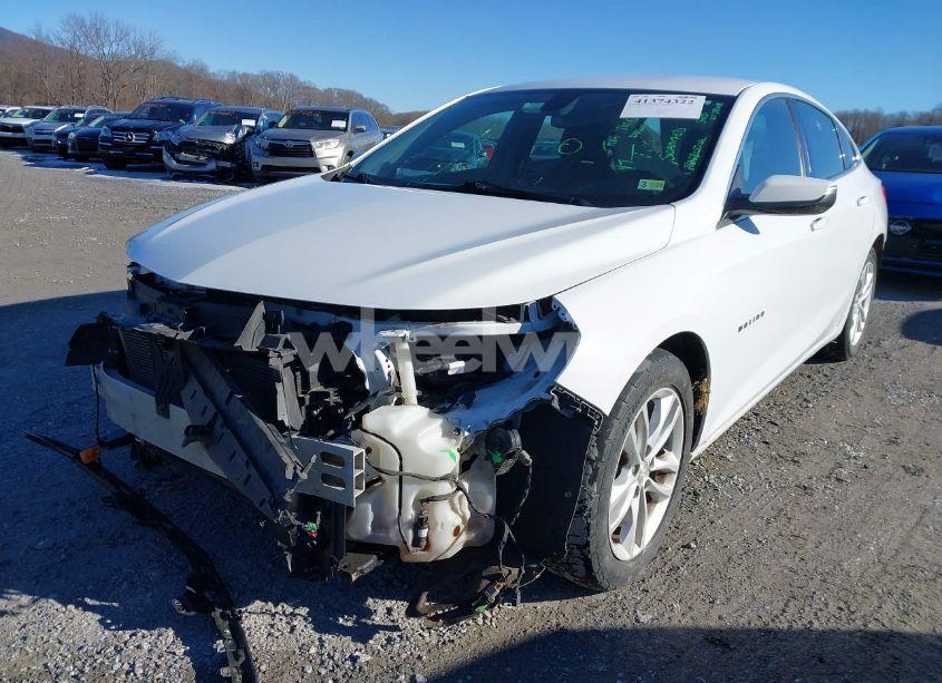 Photo 6 of 2018 Chevrolet Malibu LT (VIN 1G1ZD5STXJF121769)