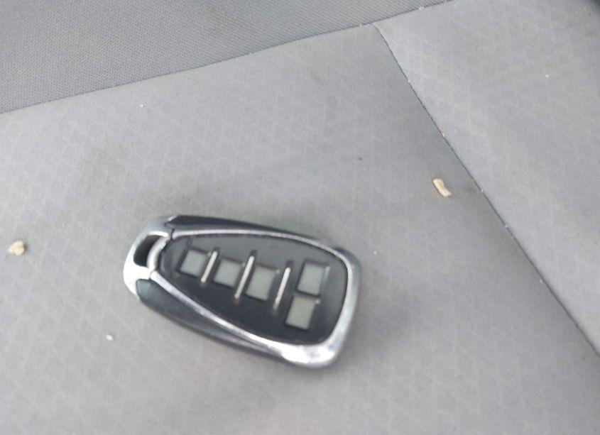 Photo 11 of 2018 Chevrolet Malibu LT (VIN 1G1ZD5STXJF124123)