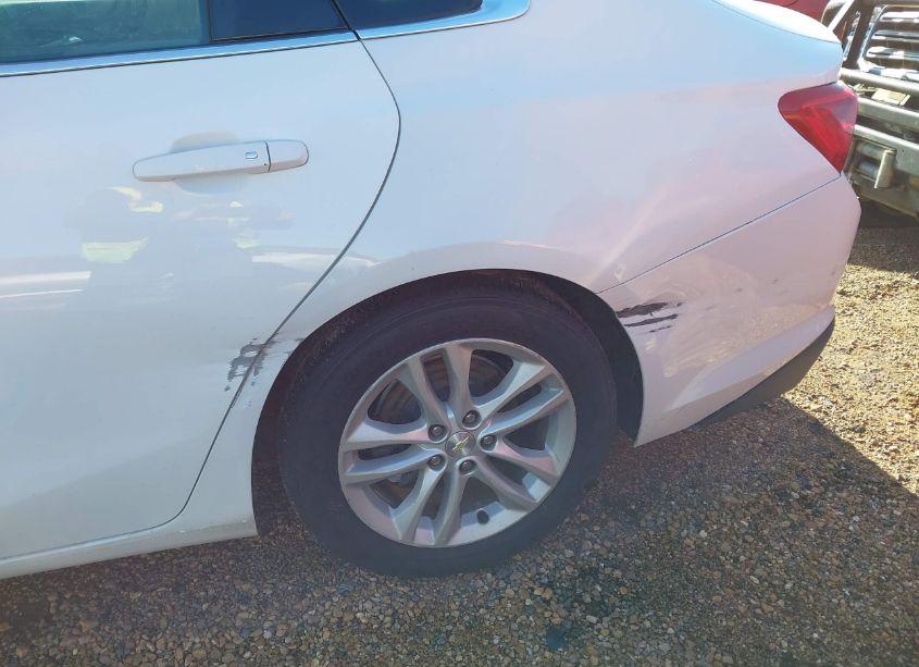 Photo 14 of 2018 Chevrolet Malibu LT (VIN 1G1ZD5STXJF124123)