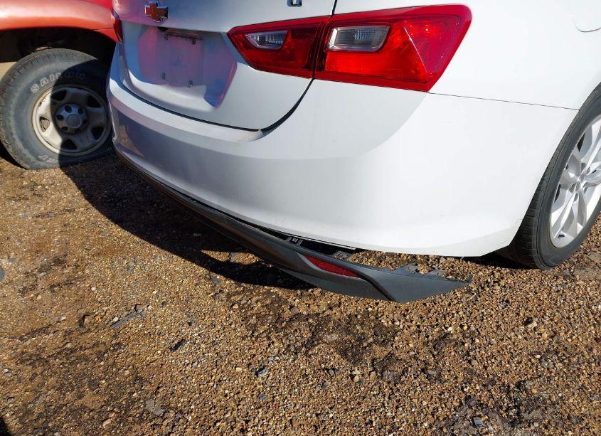 Photo 15 of 2018 Chevrolet Malibu LT (VIN 1G1ZD5STXJF124123)