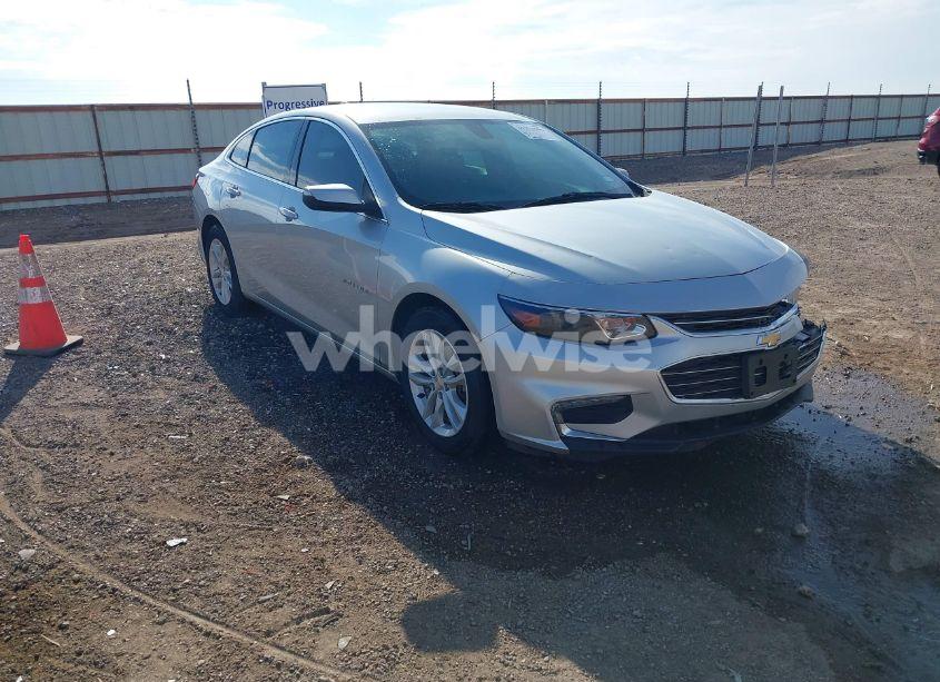 2018 Chevrolet Malibu LT (VIN 1G1ZD5STXJF129810) main photo