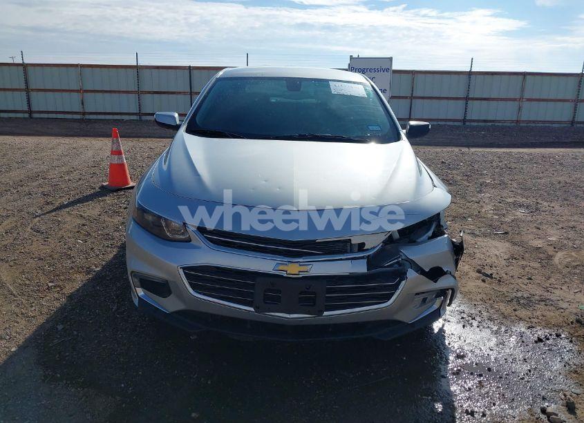 Photo 12 of 2018 Chevrolet Malibu LT (VIN 1G1ZD5STXJF129810)