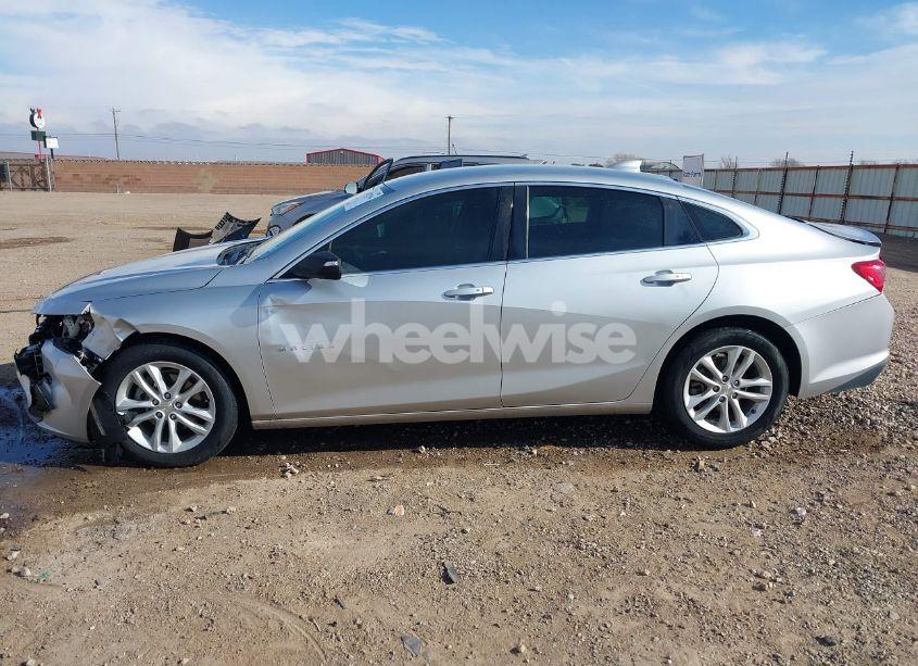 Photo 14 of 2018 Chevrolet Malibu LT (VIN 1G1ZD5STXJF129810)