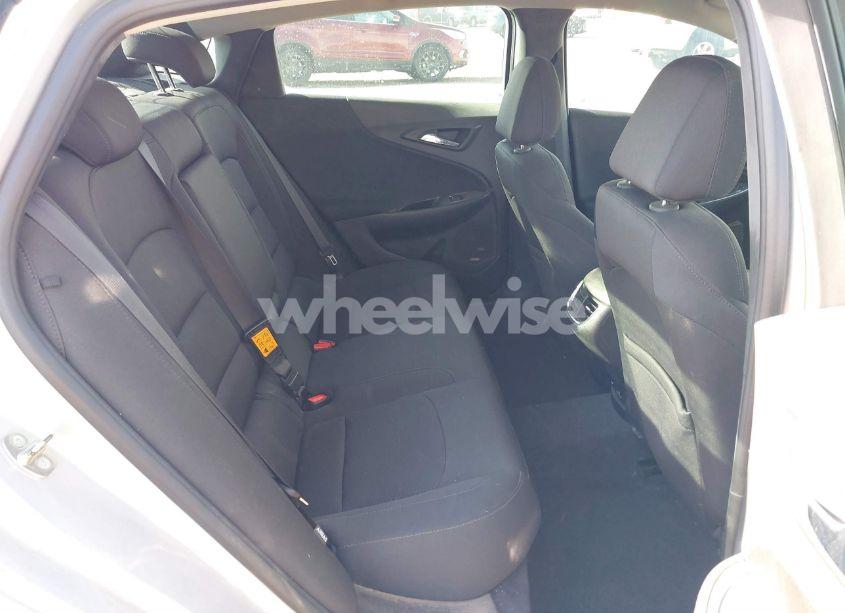 Photo 8 of 2018 Chevrolet Malibu LT (VIN 1G1ZD5STXJF129810)