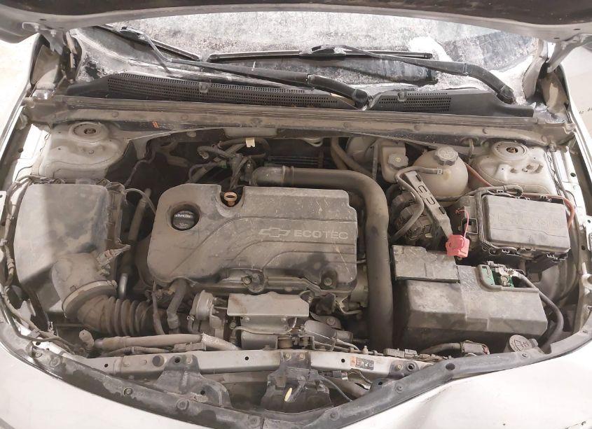 Photo 10 of 2018 Chevrolet Malibu LT (VIN 1G1ZD5STXJF129838)