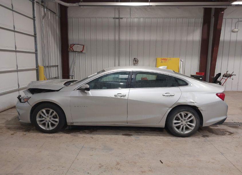 Photo 14 of 2018 Chevrolet Malibu LT (VIN 1G1ZD5STXJF129838)