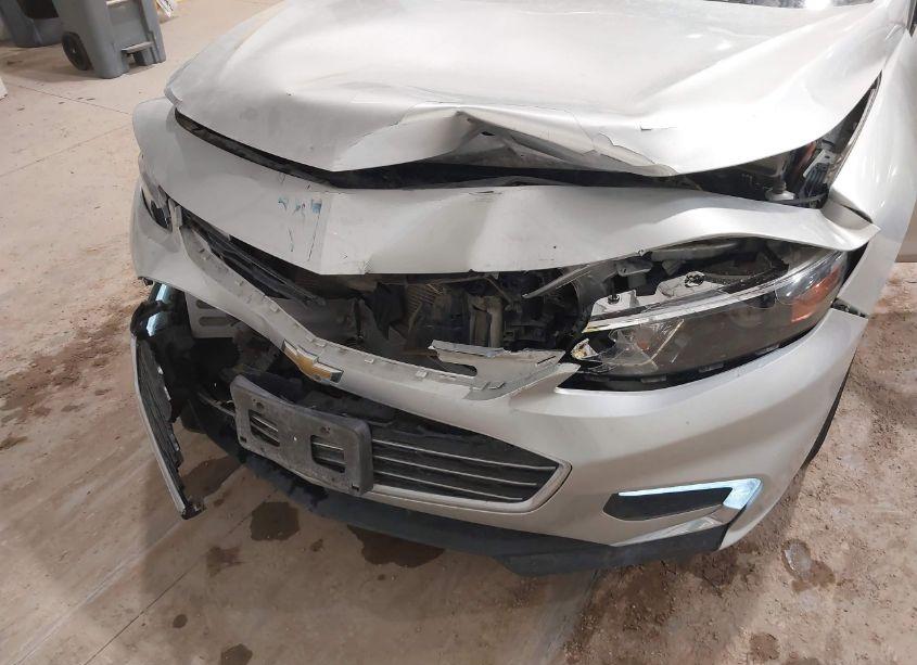 Photo 6 of 2018 Chevrolet Malibu LT (VIN 1G1ZD5STXJF129838)