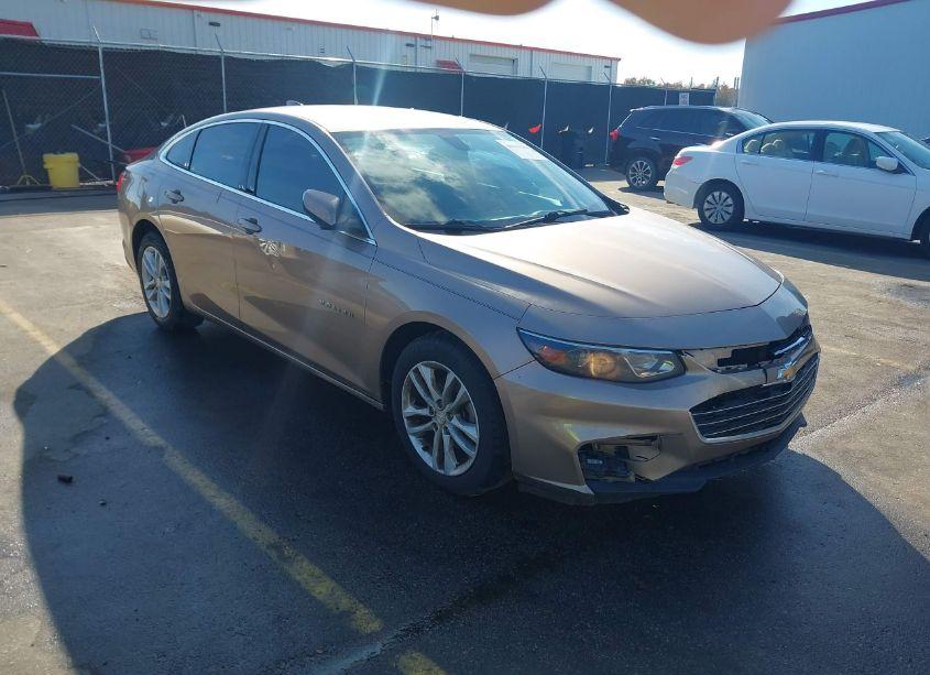 2018 Chevrolet Malibu LT (VIN 1G1ZD5STXJF132335) main photo