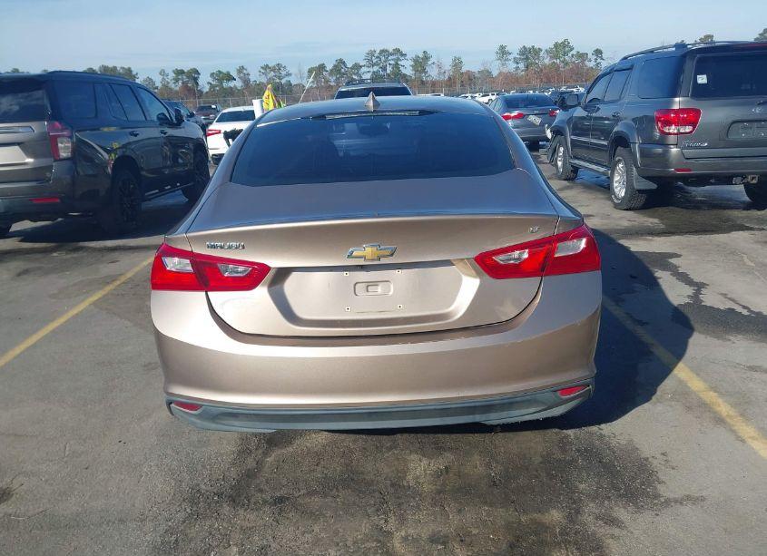 Photo 16 of 2018 Chevrolet Malibu LT (VIN 1G1ZD5STXJF132335)