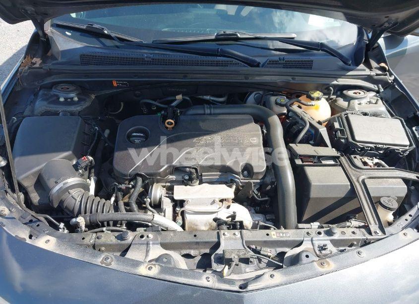 Photo 10 of 2018 Chevrolet Malibu LT (VIN 1G1ZD5STXJF134828)